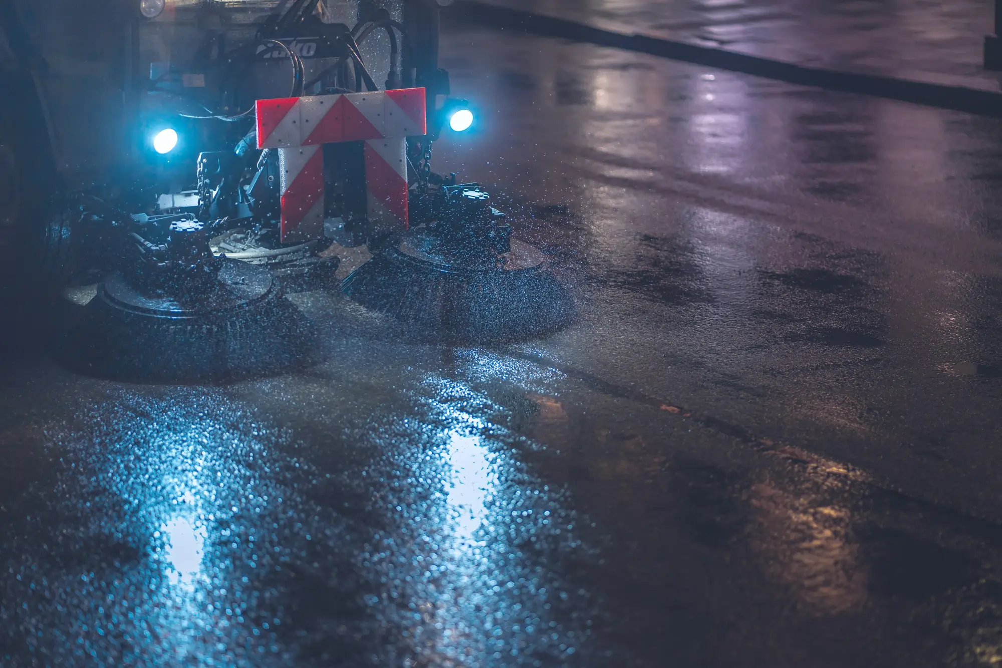 Benefits of Using Industrial Floor Cleaning Machines 2 Industrial cleaning machines